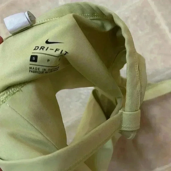 Nike - Picture 4 of 4